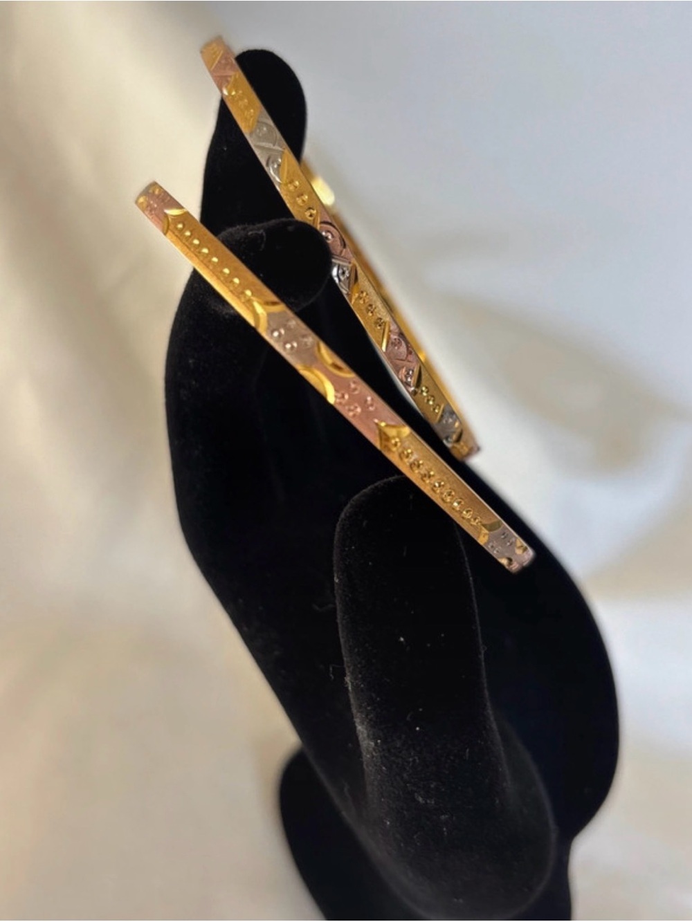Tri-Tone Women's Slim Bangle Bracelet — Gold, Rose Gold & Silver